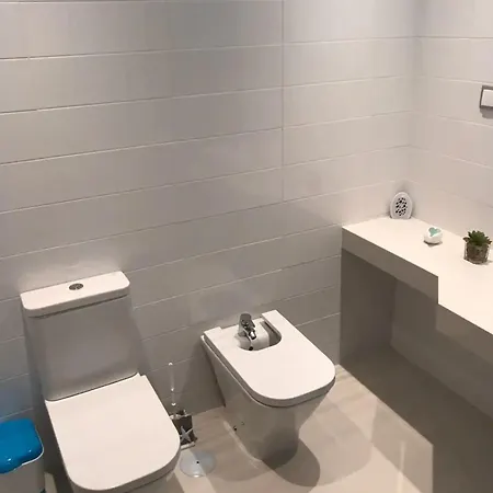 Lovely & New Atouguia Da Baleia