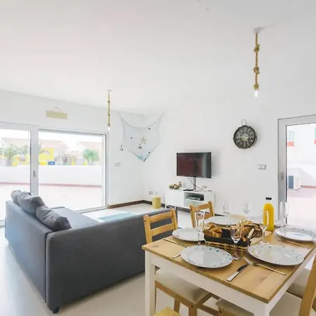 Lovely & New Apartamento Atouguia Da Baleia