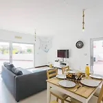 Lovely & New Apartment Atouguia Da Baleia