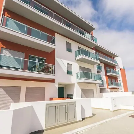 Apartment Lovely & New Atouguia Da Baleia