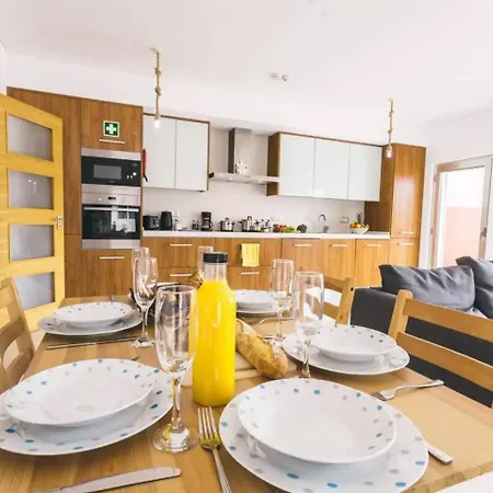 Apartamento Lovely & New Atouguia Da Baleia