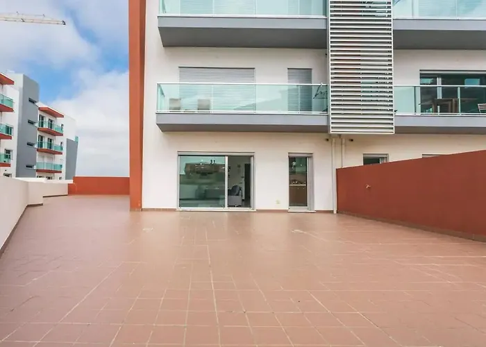 Διαμέρισμα Lovely & New *