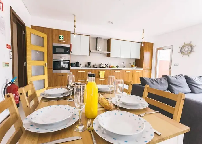 Διαμέρισμα Lovely & New Atouguia Da Baleia